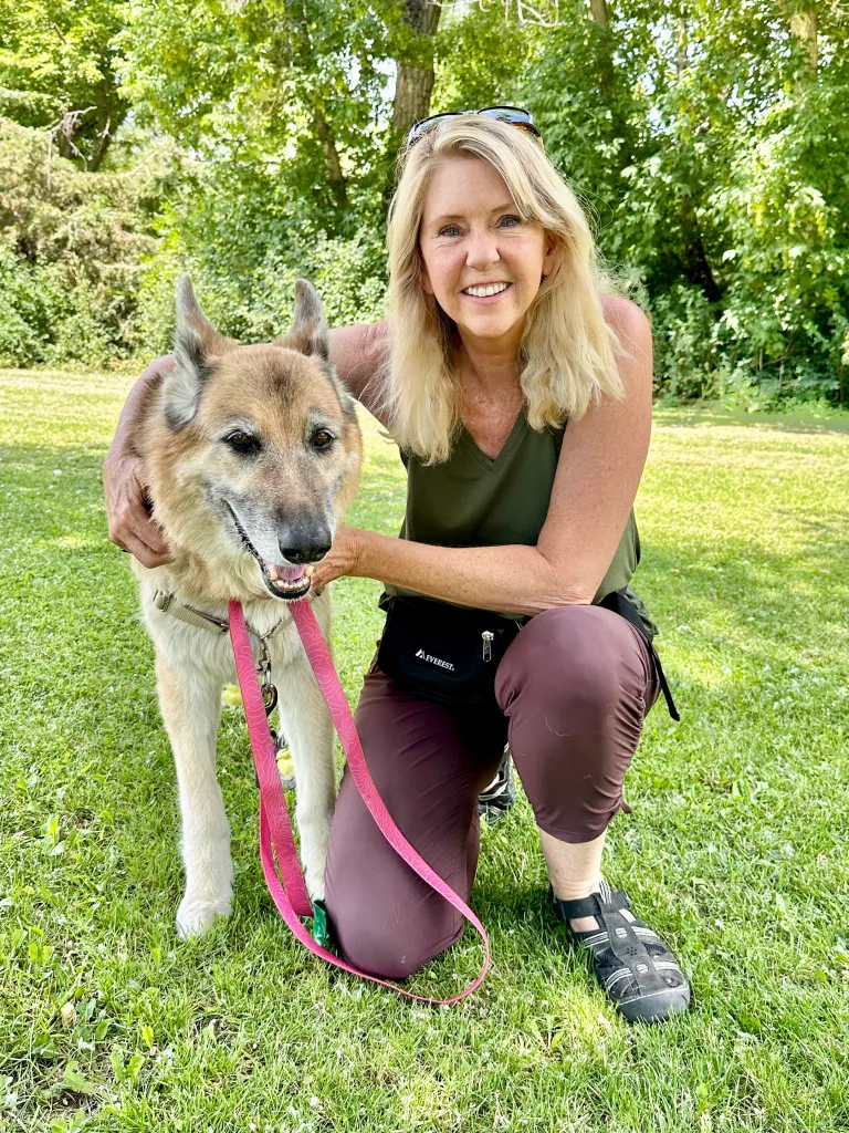 Julee Julee, Leash Walker, Pet Visitor